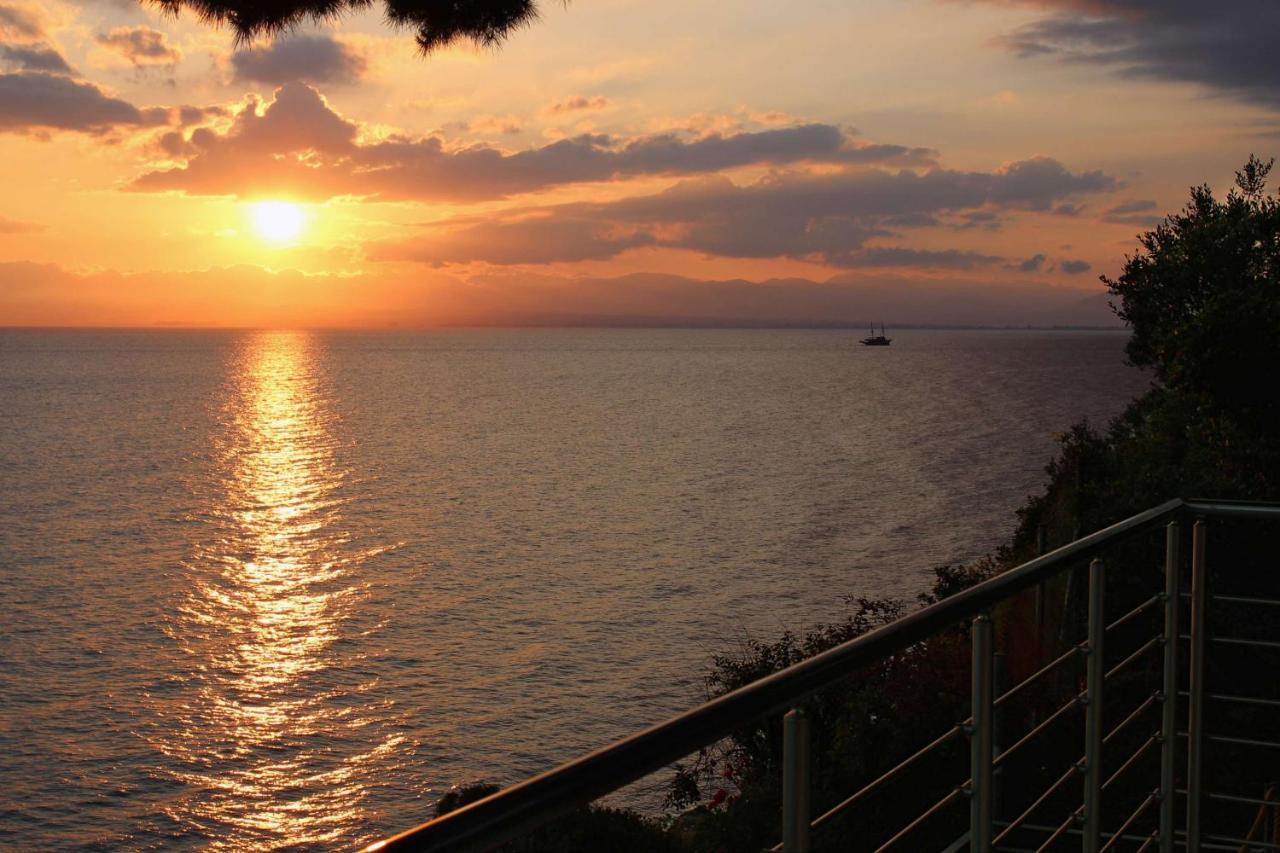 Naftilos Blue View Retreat Avia Luaran gambar